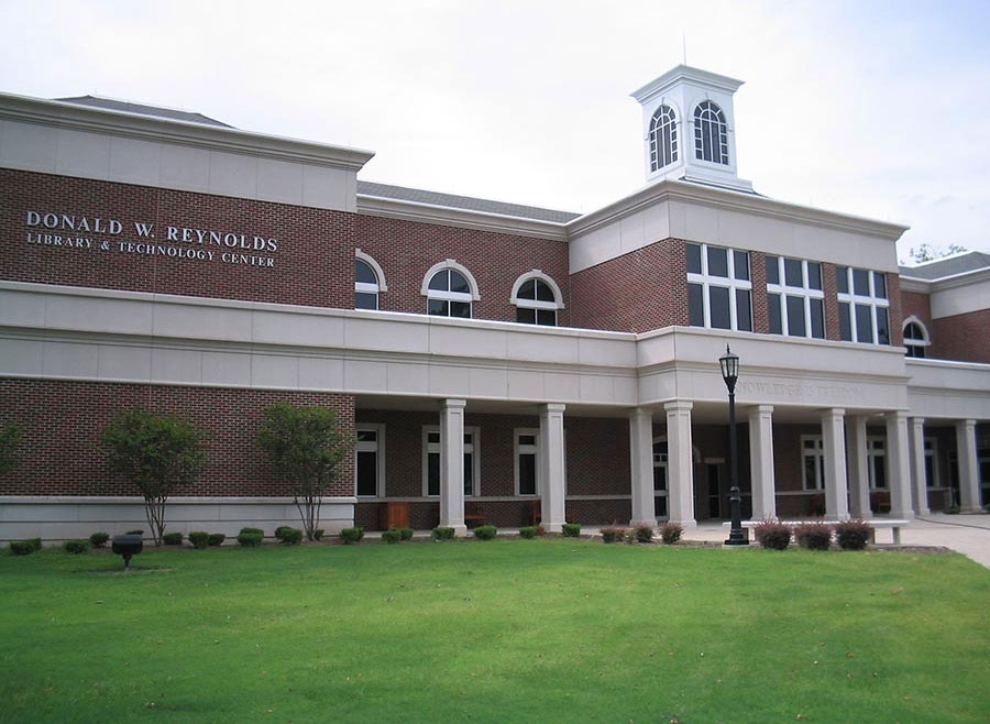 Dr. Maurice D.<br>Gipson<span>Interim President & CEO<br><small>Philander Smith University</small></span>